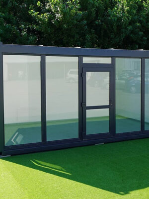 Conteneur 6x3 mètres avec Paroi Vitrée - RAL 7016