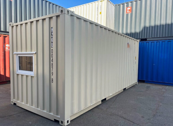 conteneur 20 pieds 4f Conteneur maritime 20 pieds + porte sectionnelle + fenêtre