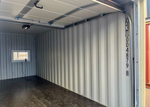 conteneur 20 pieds 4k Conteneur maritime 20 pieds + porte sectionnelle + fenêtre