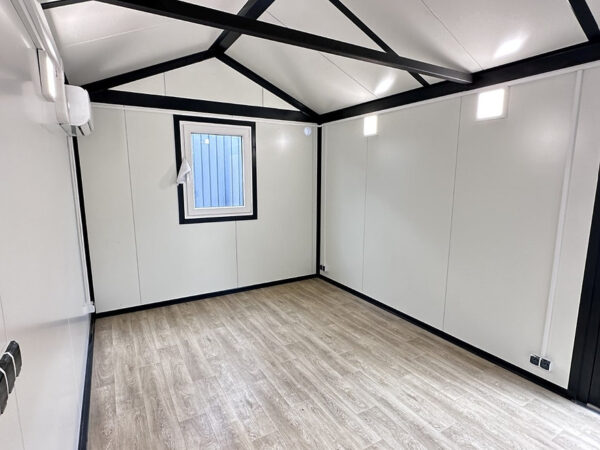 Conteneur de construction modèle de 21m²