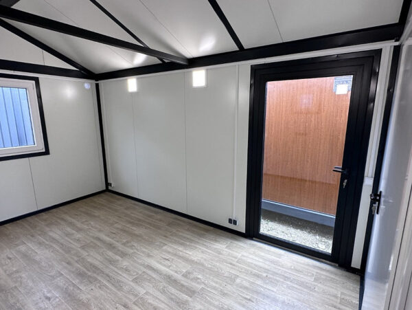 Conteneur de construction modèle de 21m²