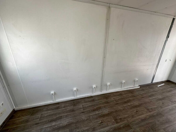 Conteneur de Bureau 2,5×6 Surface totale 14,79 m²