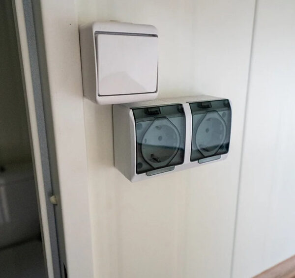 Conteneur 6x3 mètres Modèle Berlin avec Sanitaires