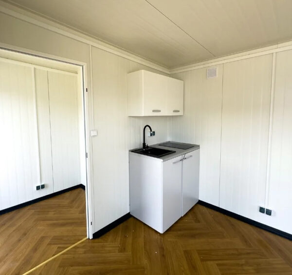 Conteneur 6x3 mètres Modèle Milan avec Toilettes et Cuisine