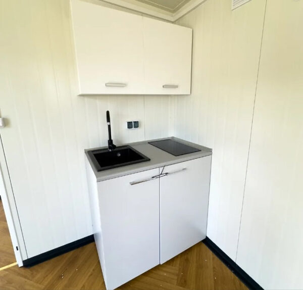 Conteneur 6x3 mètres Modèle Milan avec Toilettes et Cuisine